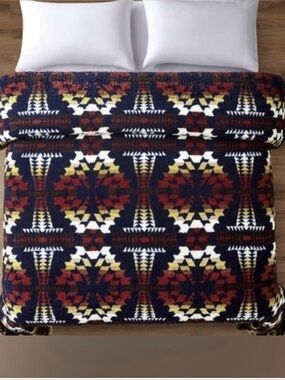 Pendelton Sherpa Fleece Blanket King Size Legend Lake Aztec Southwest Reversible